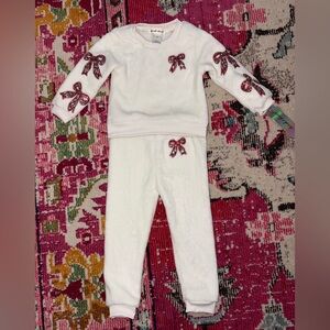New Derek Heart White Kids Set with Red and Green Sequin Bow Accents 2T